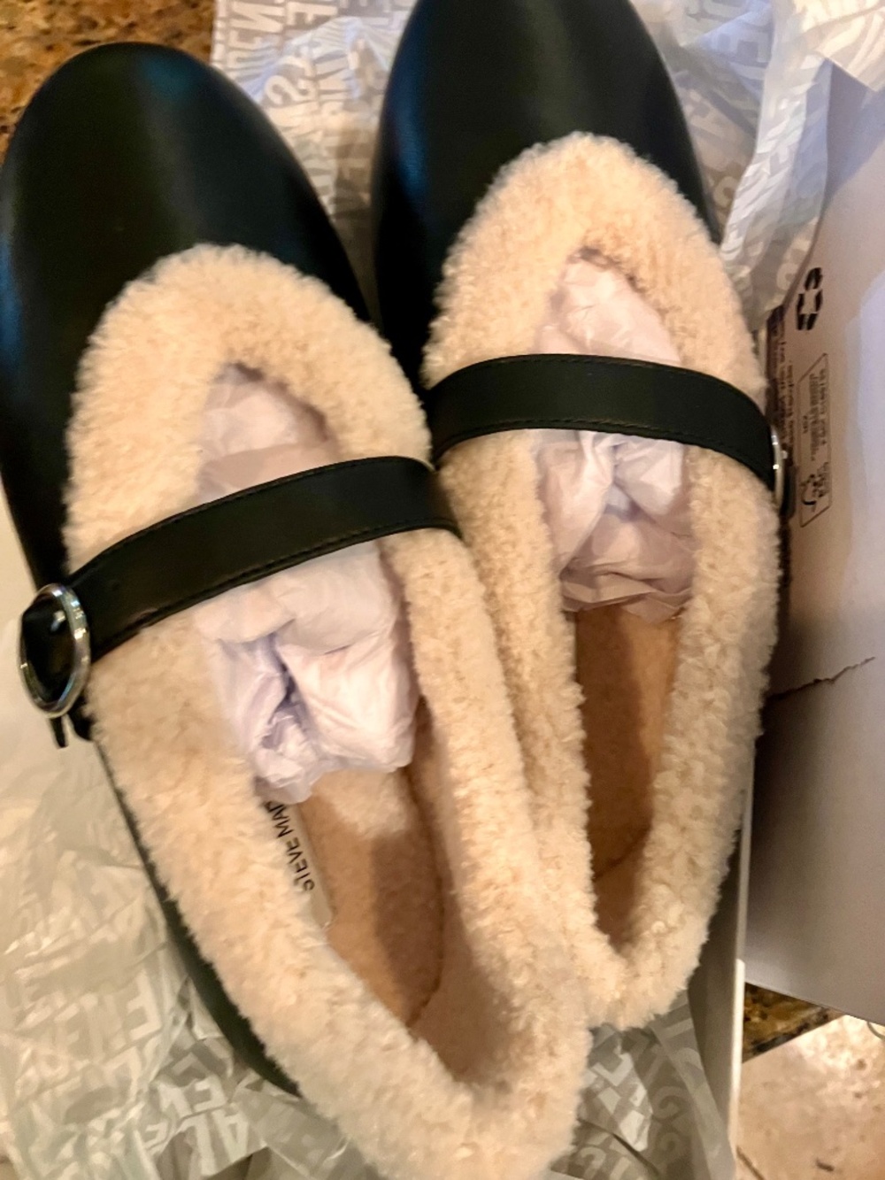 Steve Madden Black Mary Jane Flats With Shearling Lining Sz 10 NWT